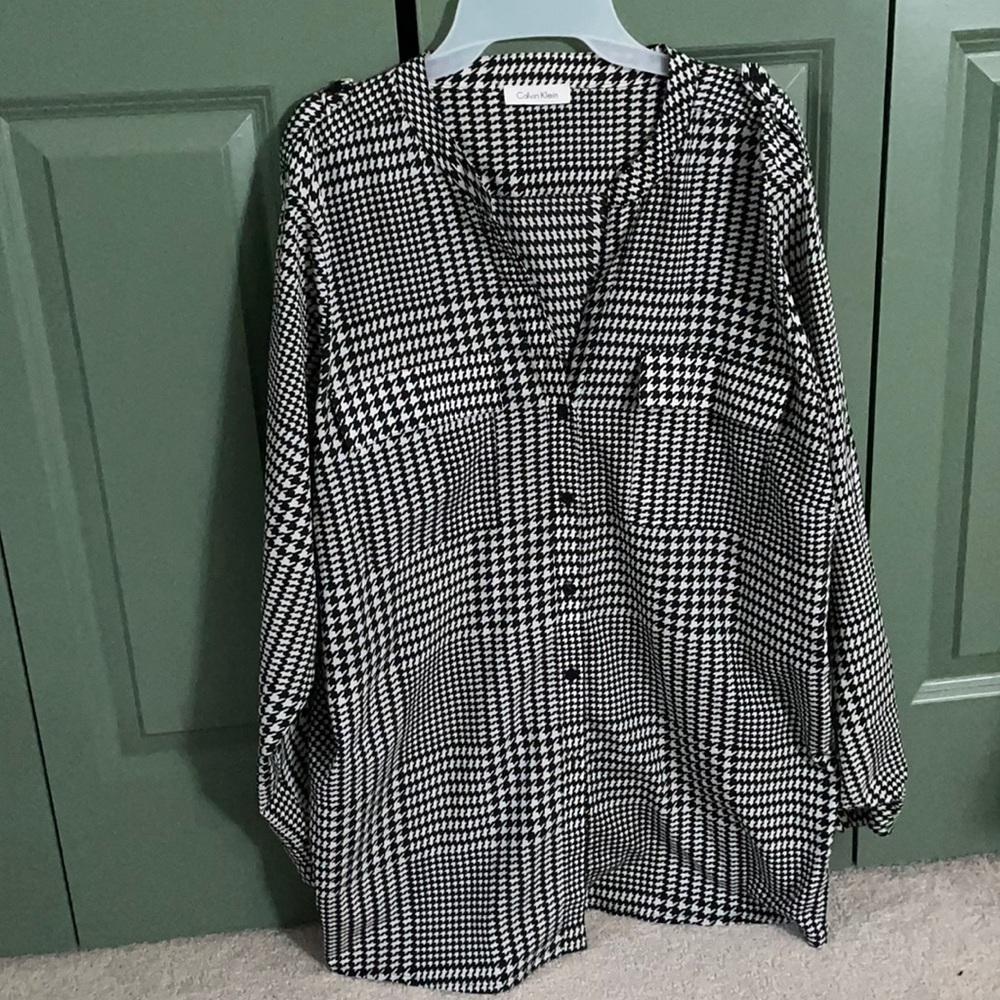 Long sleeves top black and white by Calvin Klein